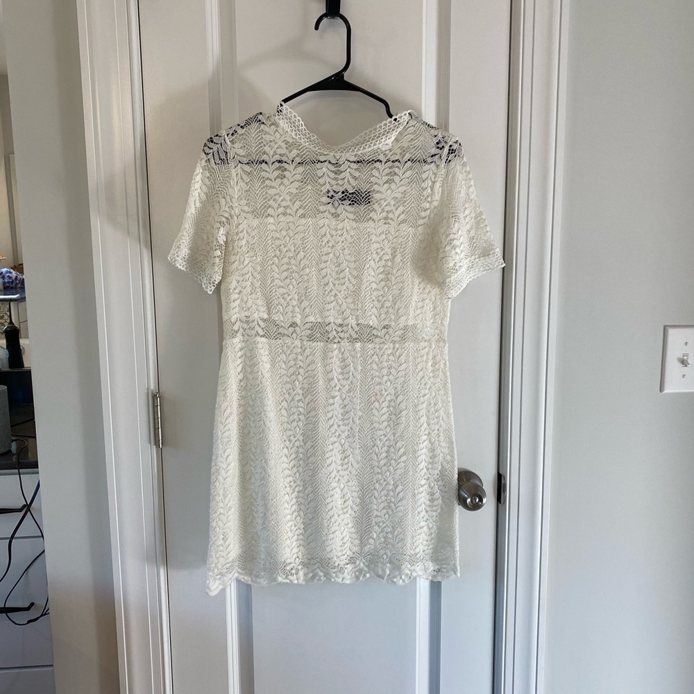 MinkPink size M lace white dress.